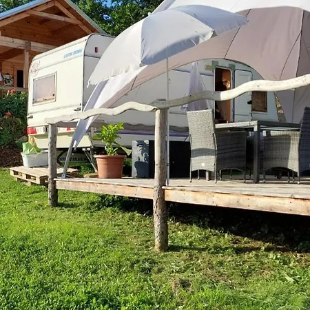 Camperurlaub Auf Der Erlebnisfarm John *